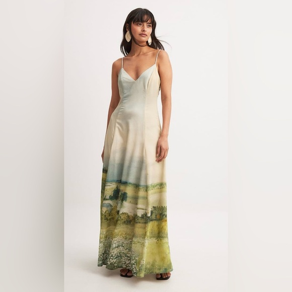 NA-KD Printed Maxi Slip Dress - Picture 2 of 5